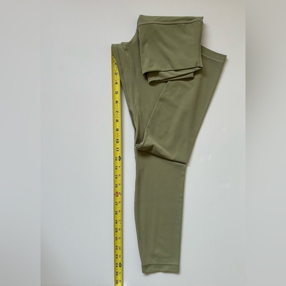 Lululemon Align - size 6 - Picture 7 of 8